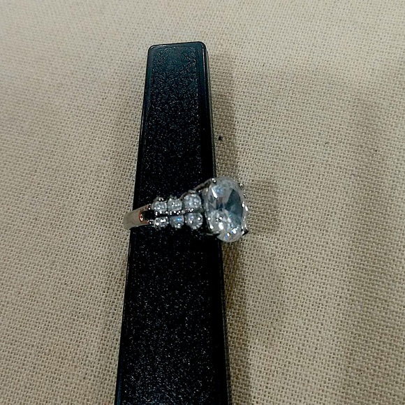 Beautiful Designed Simulated Diamond & Silver Ring.  Size 8 - Picture 2 of 8